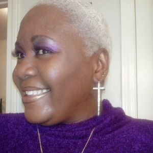 Meet your Posher, Debora